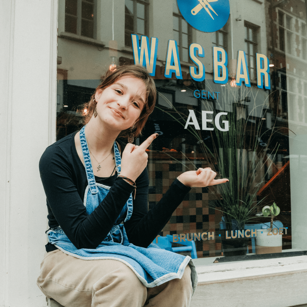 meet Elies